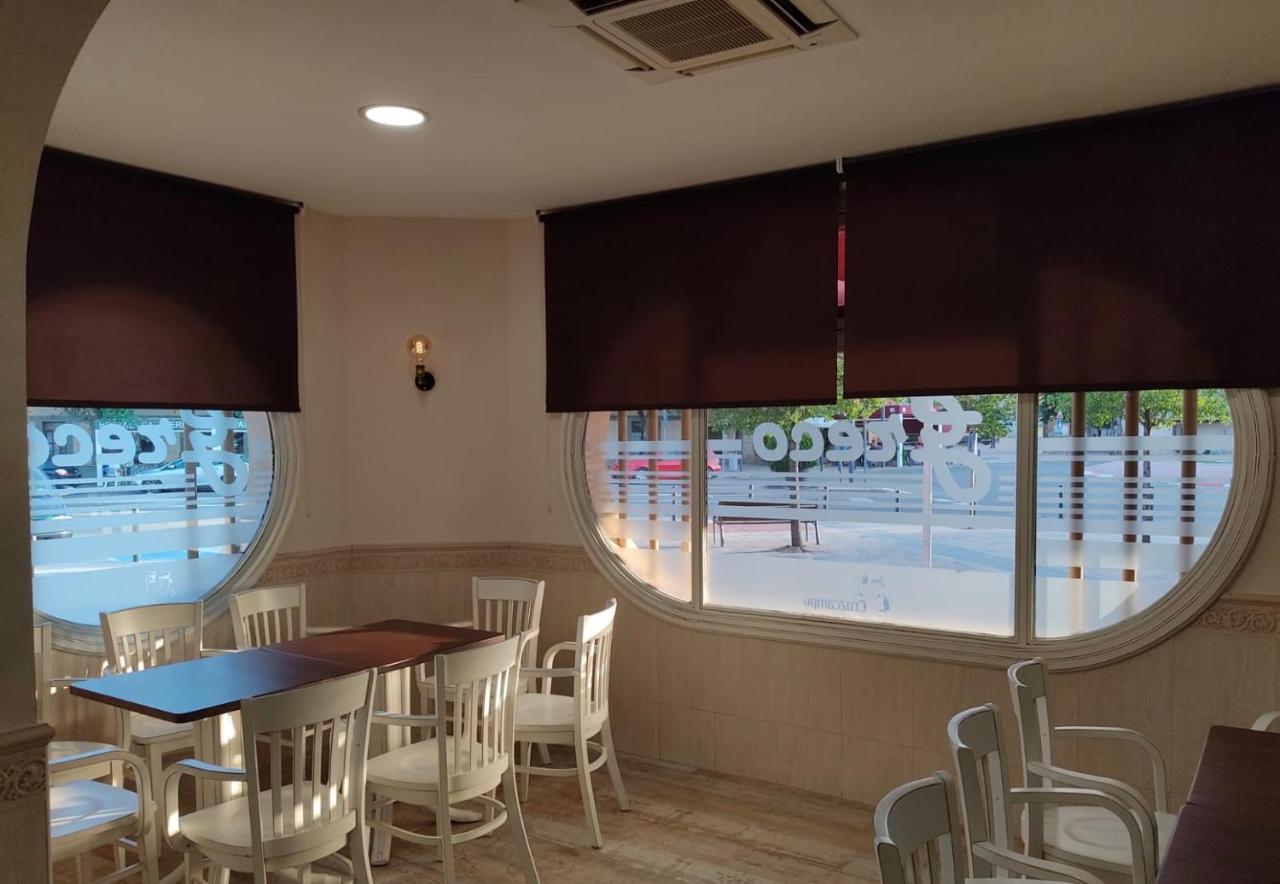 Hostal-Cafe Gutgreco Sonseca 외부 사진